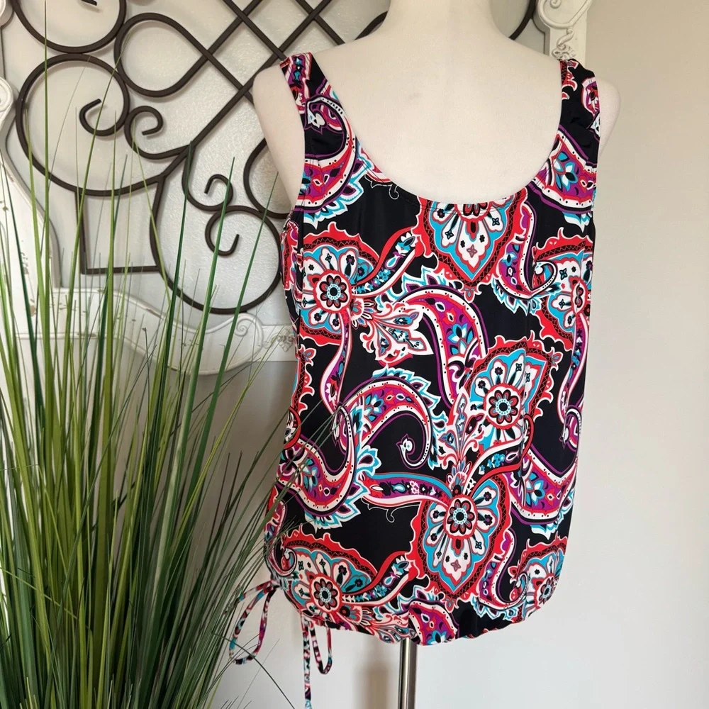 T.H.E. Size 18 Adorable Tankini Swimsuit Top - Picture 3 of 6